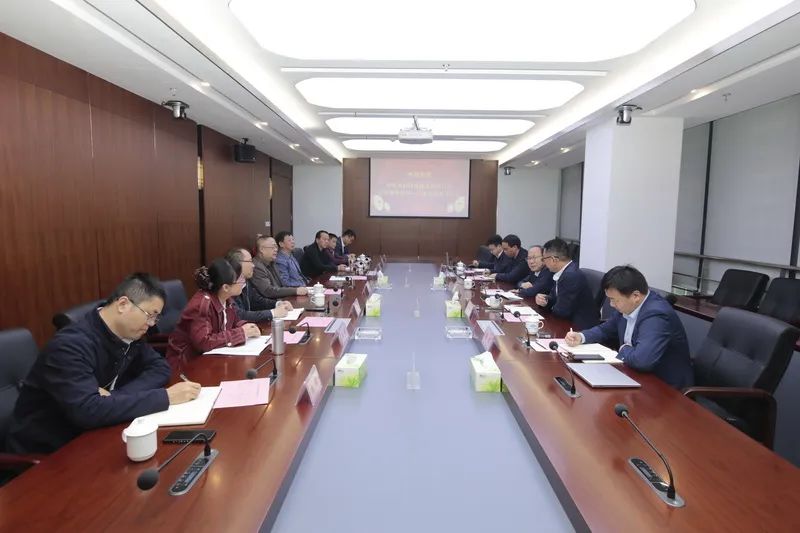 公司總經理、黨委副書記李明華拜訪安慶供水集團公司