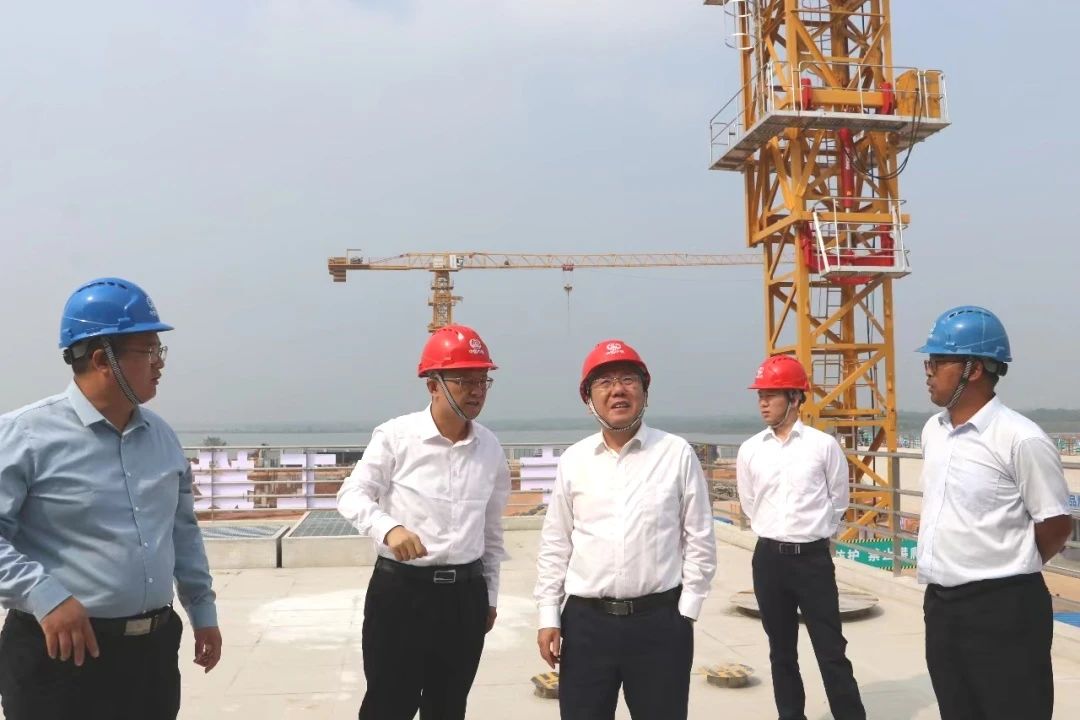 公司黨委副書記、總經理李明華到武漢梁子湖項目、濟南市雨污管網改造和內澇治理項目、新泰市新汶凈水廠特許經營項目檢查指導工作