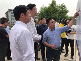 臺(tái)州市人大常委會(huì)主任元茂榮一行到公司黃巖江口污水處理廠改擴(kuò)建工程調(diào)研