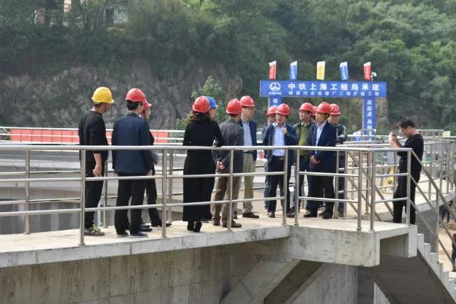 浙江省治水辦督查組一行到市政公司承建的嵊新污水處理廠二期工程檢查指導(dǎo)工作