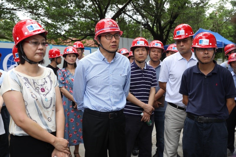 深圳市水務(wù)局常務(wù)副局長(zhǎng)龔利民到深圳橫嶺污水處理廠項(xiàng)目檢查指導(dǎo)工作