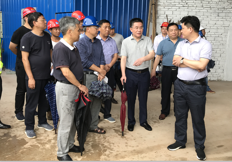 江西贛州市委常委、組織部長、市新型城鎮(zhèn)化攻堅戰(zhàn)領導小組組長王成兵一行到贛州二水廠三期工程項目檢查指導工作
