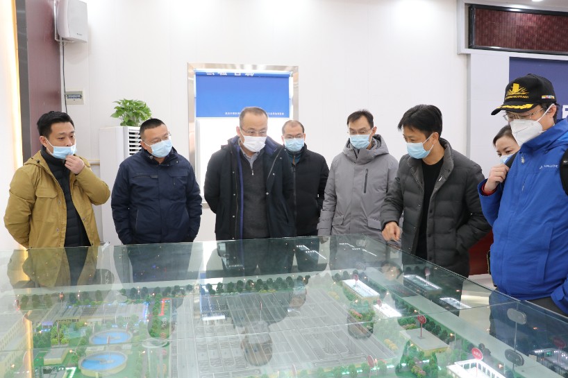 武漢市水務局局長周耕一行到黃家湖項目部檢查指導工作
