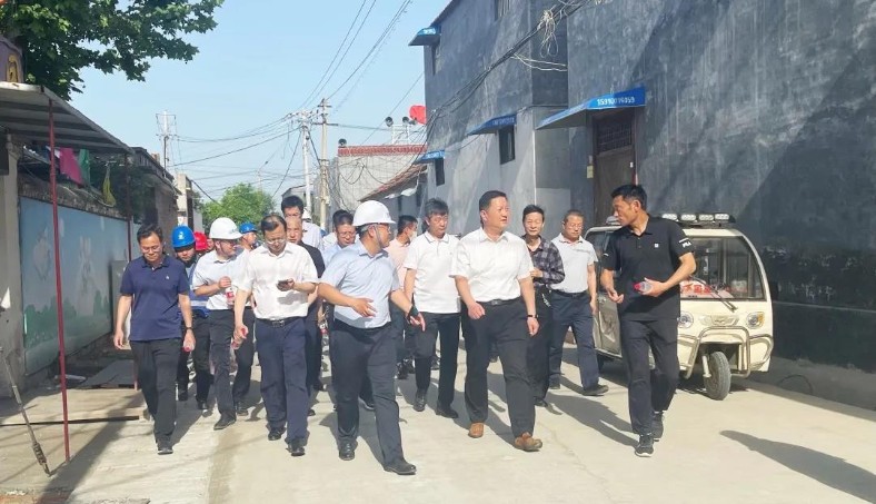 濟(jì)寧市委副秘書長、推進(jìn)保障辦專職副主任陳慷到濟(jì)寧市農(nóng)村污水治理項目檢查指導(dǎo)工作